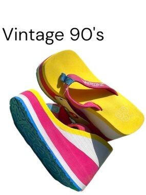 ZOOP Vintage Rare🌸Y2K Platforms 
2 pairs left size 6